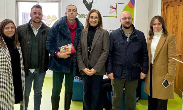 El colegio de Las Carmelitas de El Puerto inaugura su 'Aula del Futuro'