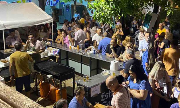 Éxito de la primera Velada de la Virgen del Carmen en la Plaza Colón