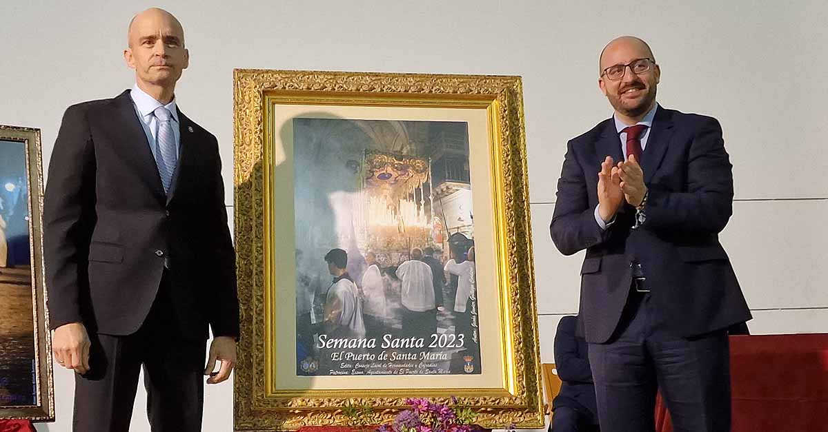 El Puerto descubre el cartel anunciador de la Semana Santa 2023, una fotografía de Jesús Javier Gallego