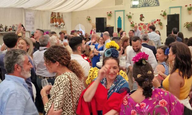 El Pleno aprueba una rebaja del 50% en las tasas de casetas y atracciones para la Feria de Primavera 2026