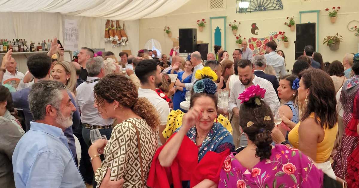 El Pleno aprueba una rebaja del 50% en las tasas de casetas y atracciones para la Feria de Primavera 2026