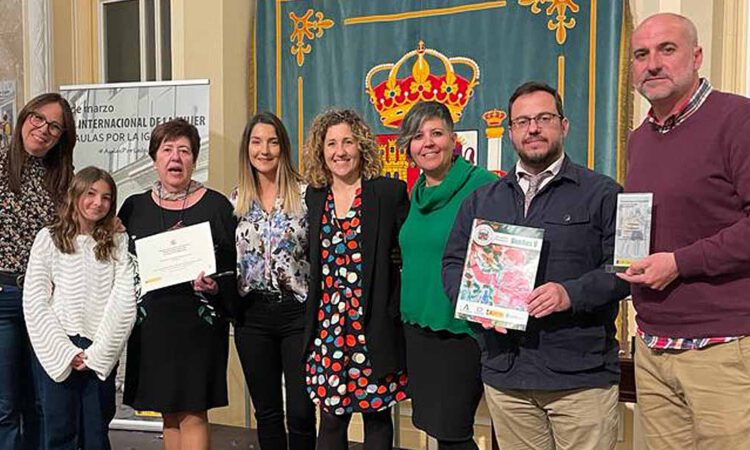 El Castillo de Doña Blanca es premiado por su revista escolar "Sueños"