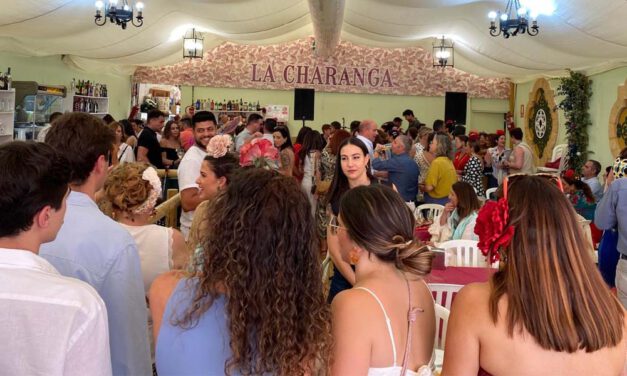 “La Charanga” vuelve a triunfar en el Concurso de Casetas de la Feria 2025