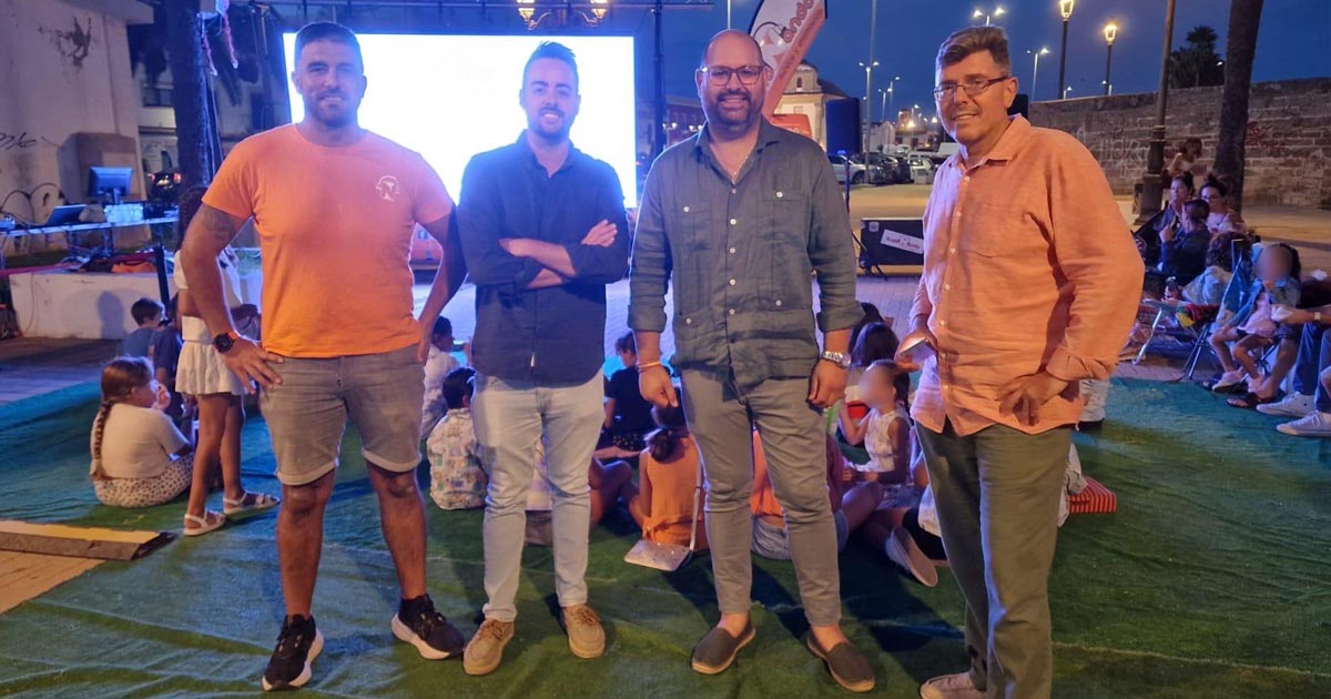 Gran acogida en la nueva sesión del Cine de Verano en el Parque Calderón