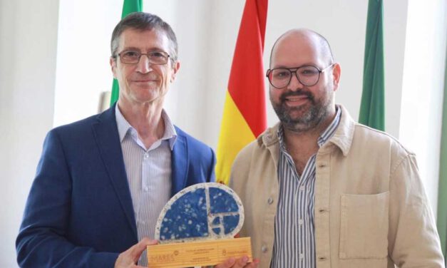 Coca – Cola reconoce al Ayuntamiento su colaboración en el proyecto Mares Circulares