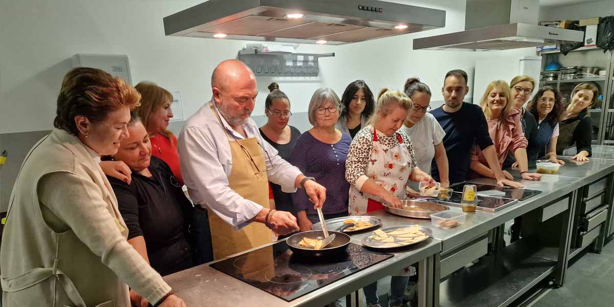 Gran acogida del curso "Gastronomía Navideña", impulsado por la Concejalía de Relaciones con la Ciudadanía