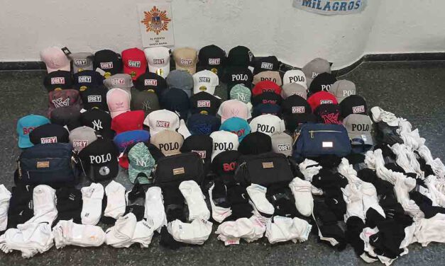 La Policía Local interviene mercancía en el mercadillo por carecer de licencia