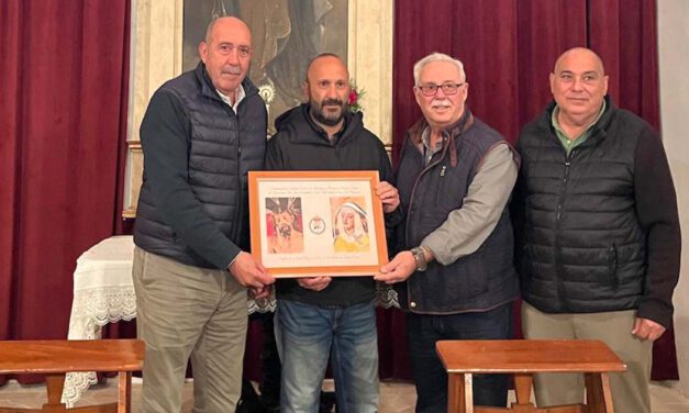 Un nuevo cuadro refuerza la tradición cofrade en la capilla de la Plaza de Toros