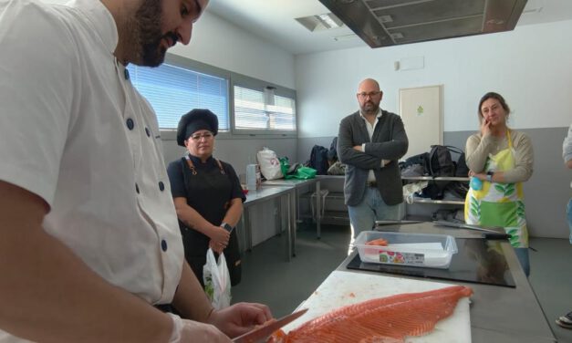 El sushi protagoniza un nuevo curso formativo con plazas completas en el centro cívico Augusto Tolón