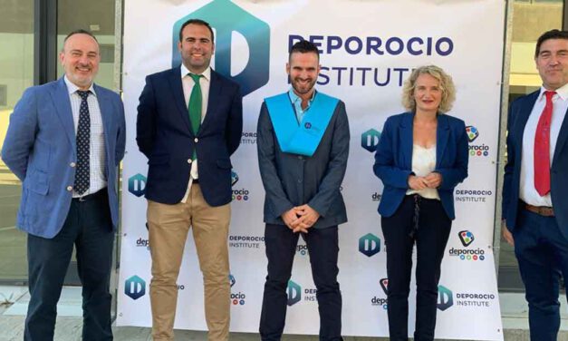 La I Promoción de Técnico Superior en Acondicionamiento Físico Deporocio Institute se gradúa en El Puerto