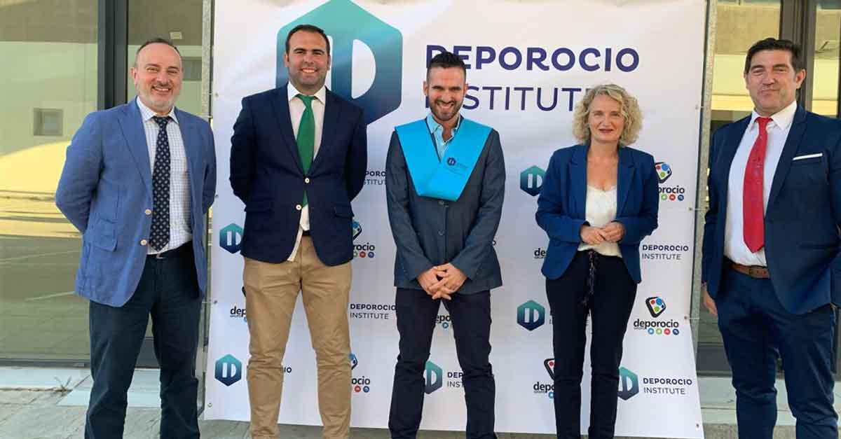 La I Promoción de Técnico Superior en Acondicionamiento Físico Deporocio Institute se gradúa en El Puerto