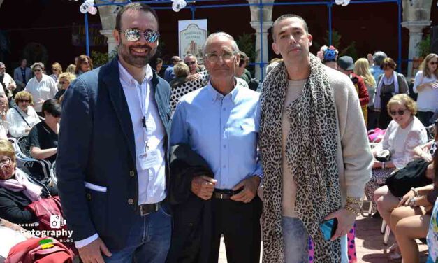 Celebrado el desfile benéfico de moda flamenca de la Asociación Nueva Bahía