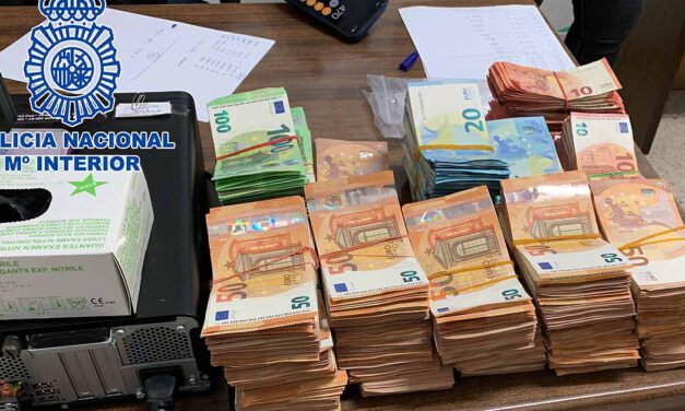 Detenido en El Puerto con más de 200.000 euros sin declarar