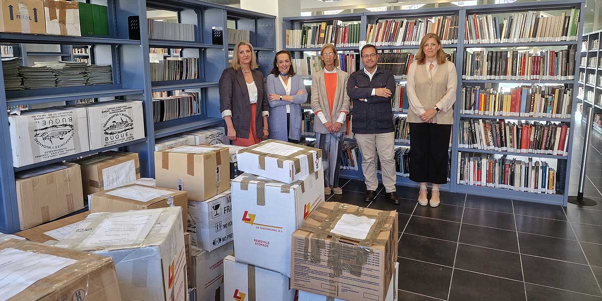 La familia de Luis Suárez Ávila dona a la Biblioteca María Teresa León un fondo de casi 5.000 ejemplares