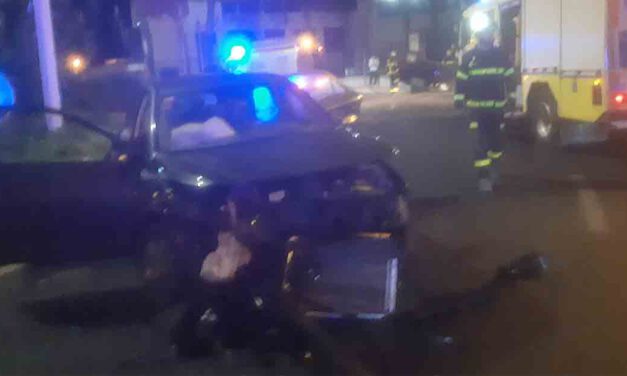 Aparatoso accidente de tráfico en la avenida de Fuentebravía, en El Puerto