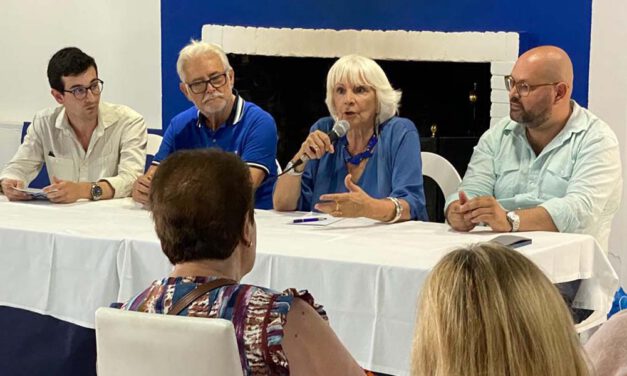 El foro “Política Local, de la Transición al siglo XXI” reúne a referentes del municipalismo andaluz