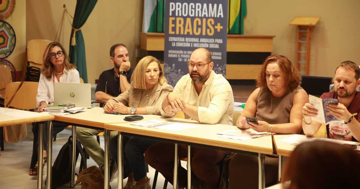 El Ayuntamiento inicia en Los Milagros la campaña informativa de la Estrategia ERACIS+