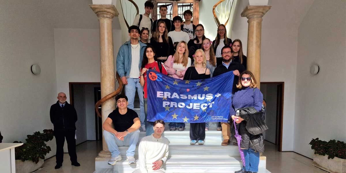 Un grupo de estudiantes alemanes visita el Ayuntamiento en el marco del Programa Erasmus