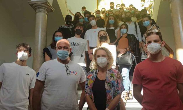 El Ayuntamiento recibe a alumnos de Italia que realizan sus prácticas profesionales en El Puerto