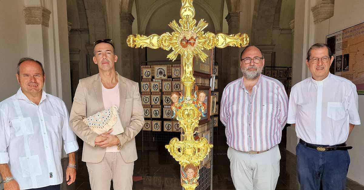 Inaugurada en la Ermita de Santa Clara la exposición "La Veracruz en el mundo"