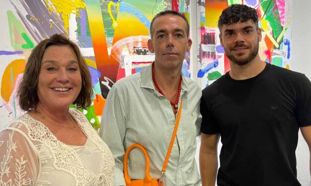 Calleja inaugura la exposición de Santo que Open Arts Factory acoge hasta el 30 de septiembre