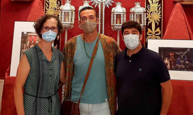 La Casa de Hermandad del Dolor acoge la exposición "Fotografía cofrade y enseres de pasión"