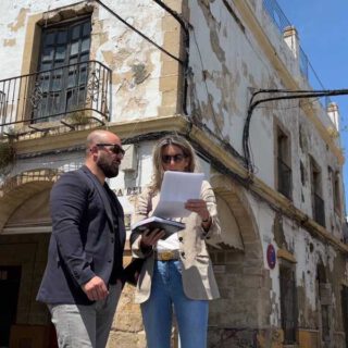 El Ayuntamiento acometerá de manera subsidiaria la rehabilitación de la fachada de un edificio en calle Luja