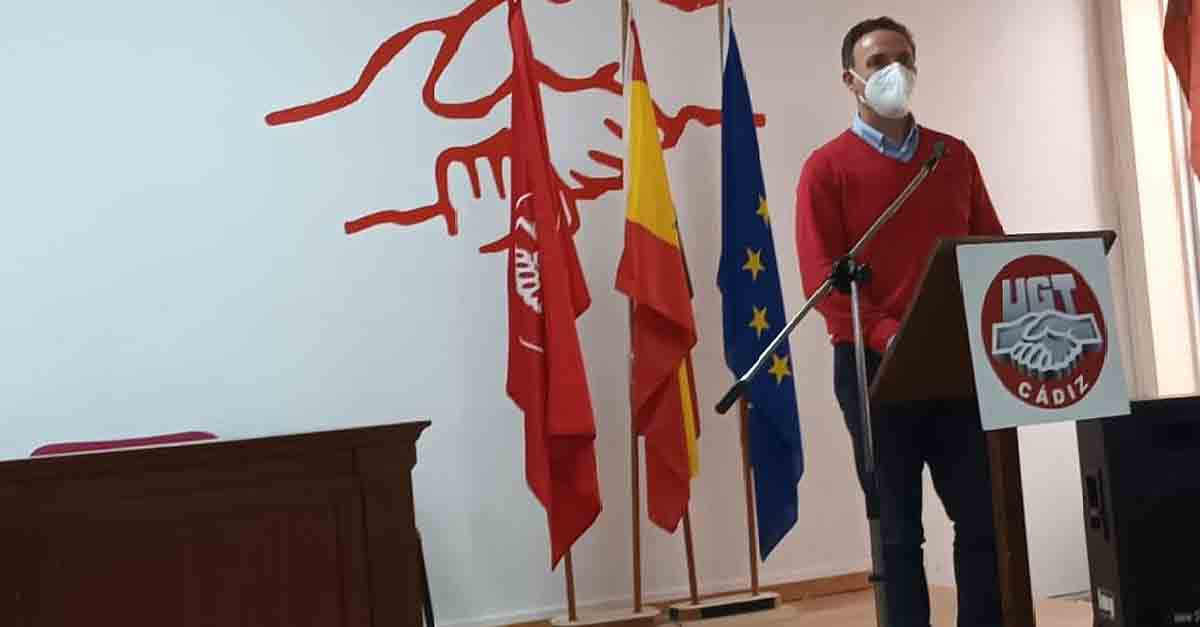 De la Encina reelegido secretario general del PSOE
