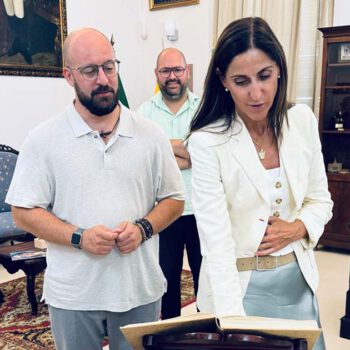 El Ayuntamiento cubre de forma definitiva la Jefatura de Contratación y Compras