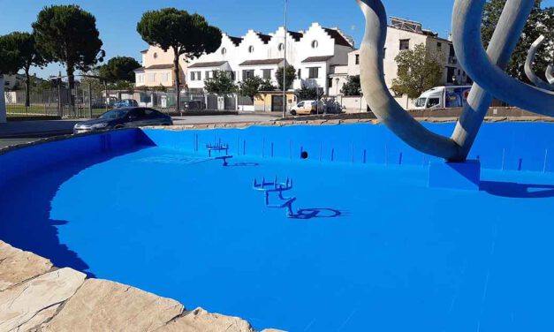 Apemsa pinta y pone a punto la fuente de La Paz de Valdelagrana