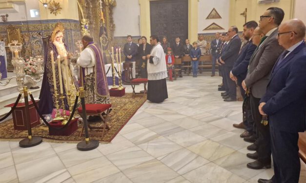 La Función Principal del Cautivo reúne a hermanos y fieles en la Capilla de las Esclavas