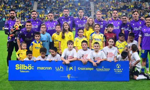 Once menores viven una jornada inolvidable como invitados de honor junto al Cádiz CF