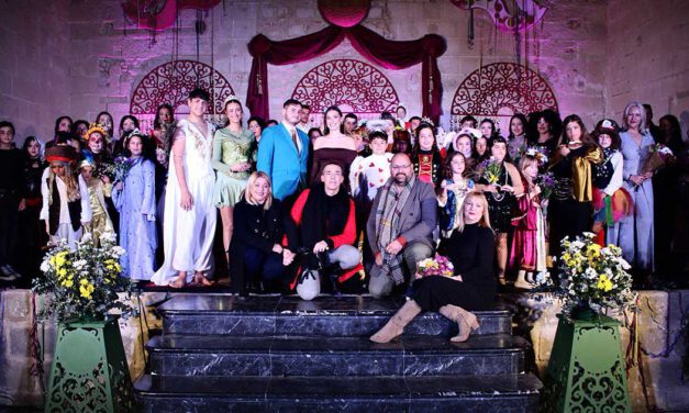 El Carnaval de El Puerto abre el plazo para elegir coquineras y coquinero de la próxima edición