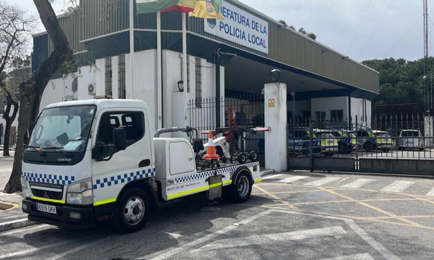 El Puerto activa un servicio 24 horas de grúa y balizamiento urbano