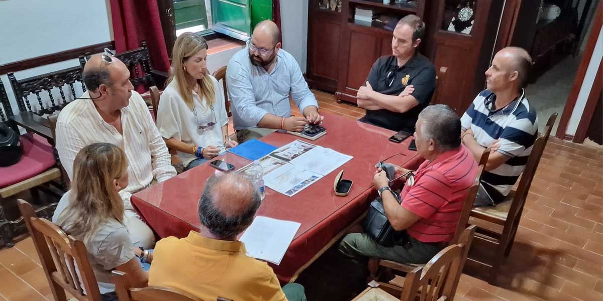 Gobierno local y Afligidos abordan el anteproyecto de rehabilitación del Hospital San Juan de Dios