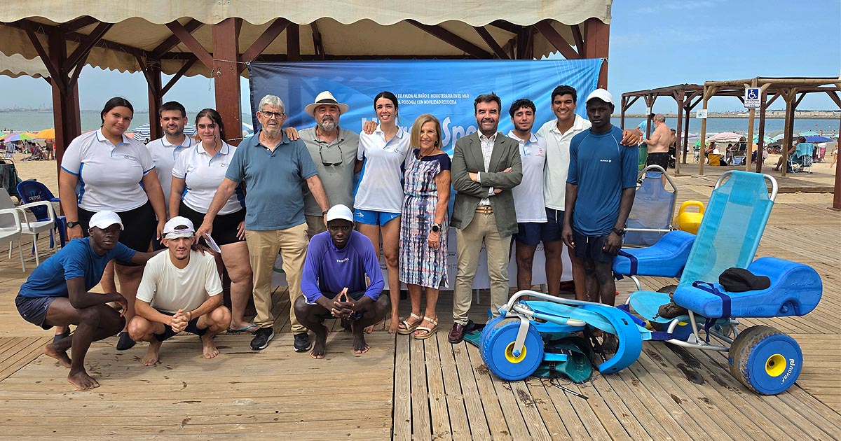 Hidro-Sport cumple 20 años acercando el baño en el mar a personas con movilidad reducida