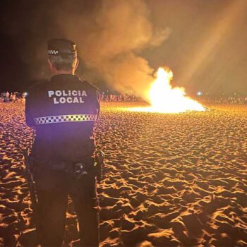 Éxito del dispositivo especial de playas en una Noche de San Juan marcada en El Puerto por el civismo