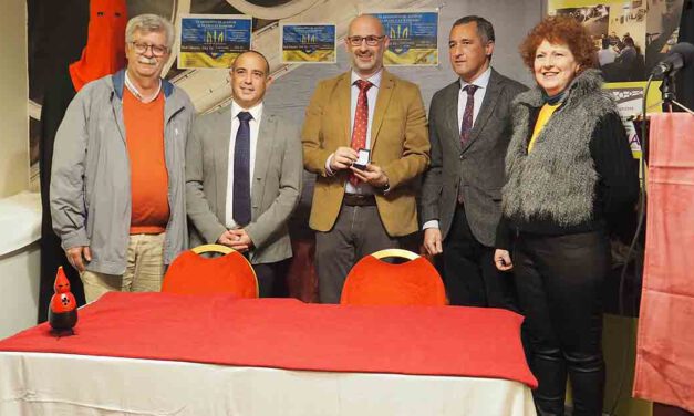 Emotivo homenaje cofrade a Francisco José Figuereo