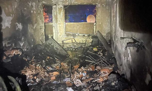 La rápida actuación ciudadana evitó una tragedia en el incendio en la calle Retornos