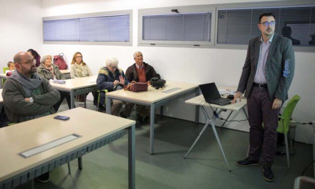 La Tertulia El Ermitaño acerca a la ciudadanía el legado de Ivo Andric en una nueva charla del Centro Cívico