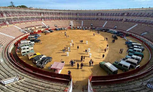 Puerta Grande para la I Concentración de Land Rover Clásicos