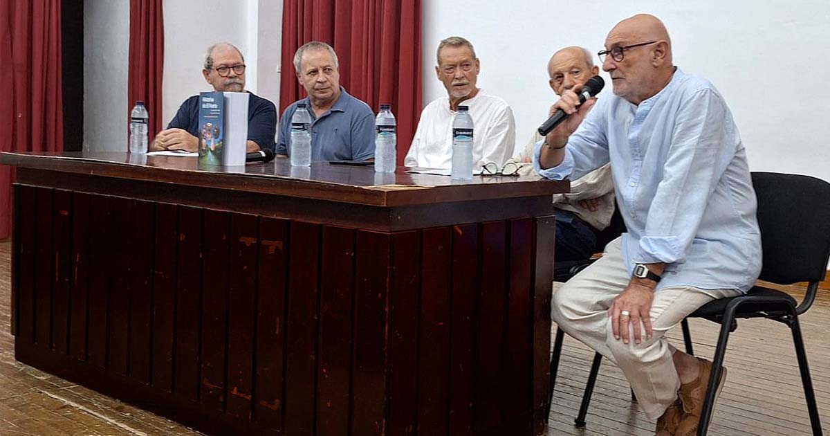 Presentado el libro “Historias de El Puerto” de López Amador y Pérez Fernández