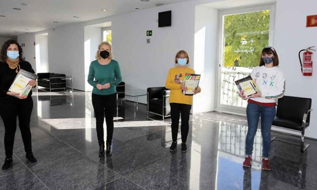 Entregados los lotes de libros a los ganadores de la campaña de Cultura