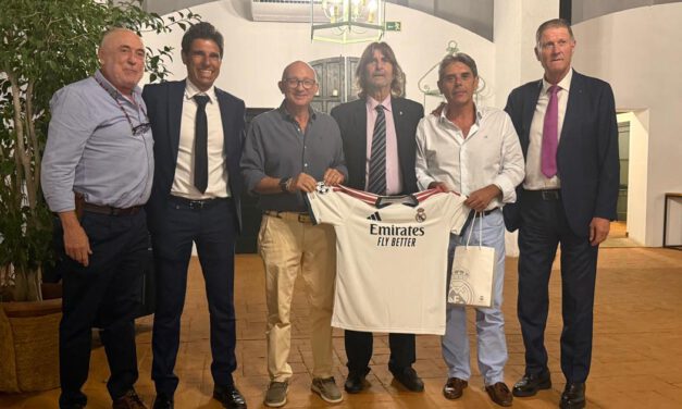La Peña Madridista Portuense y Amigos de los Patios reúnen a 120 personas en su Cena de Verano