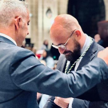 Germán Beardo recibe la medalla de Hermano Honorífico del Beso de Judas