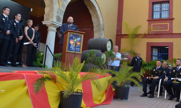 La Asociación Santo Ángel de la Policía de El Puerto entrega sus Medallas y Diplomas en un emotivo acto
