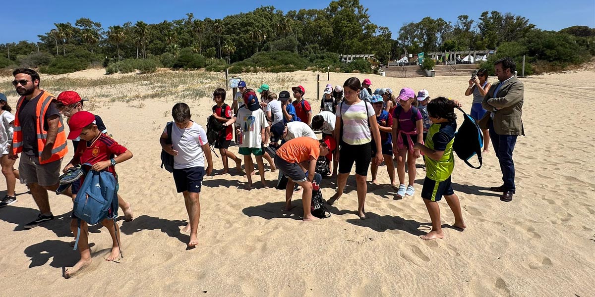 El Puerto convierte sus playas y pinares en aulas verdes