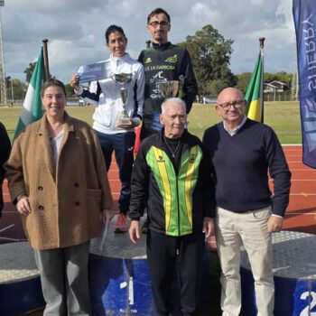 La Carrera Popular Puerto Menesteo reúne a más de 300 participantes en una edición solidaria