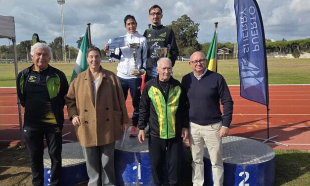 La Carrera Popular Puerto Menesteo reúne a más de 300 participantes en una edición solidaria