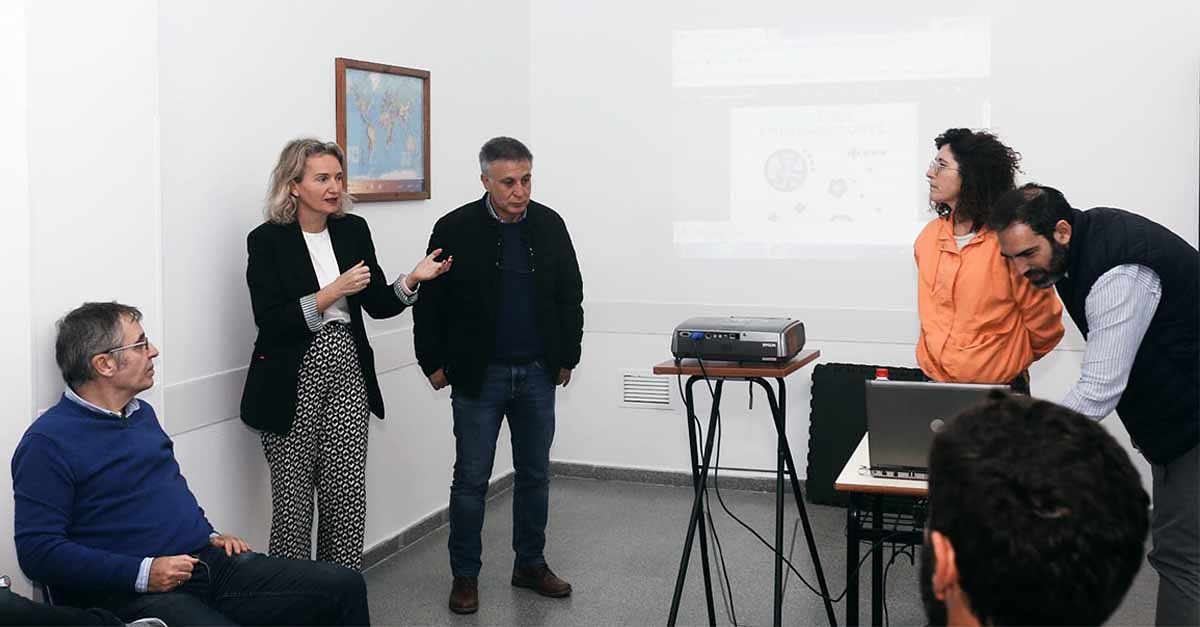 Lola Campos visita el taller de emprendimiento en el Centro de Internamiento de Menores